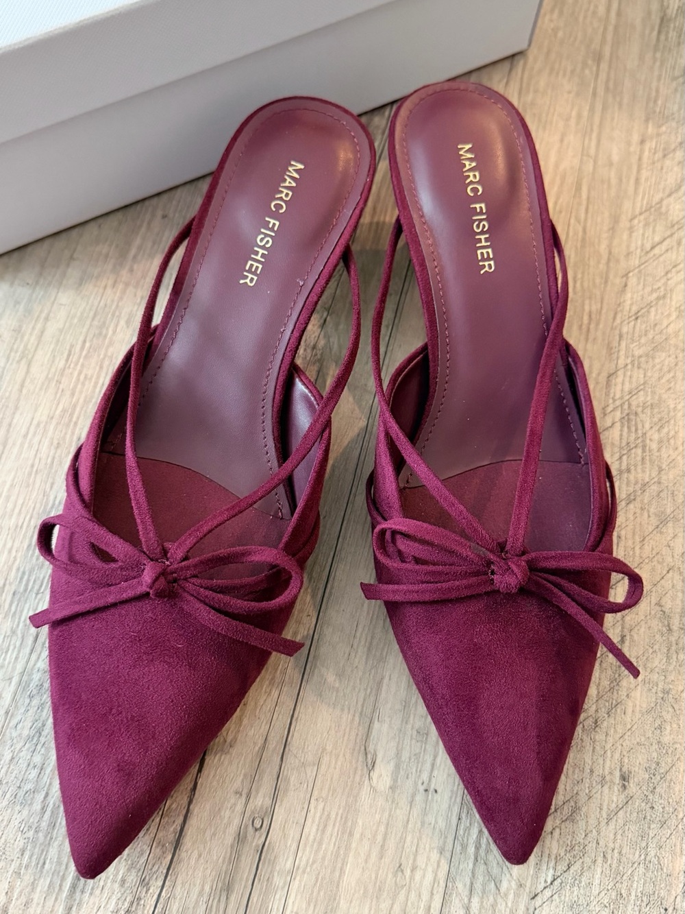 Marc Fisher Florin3 Burgundy Bow Kitten Heel Mules Size 8 New Without Tags